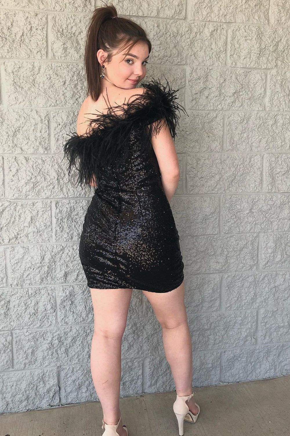 dress websites for homecoming Zapaka Women Sparkly Black Homecoming Dress with Feathers Strapless Corset  Tight Cocktail Dress – ZAPAKA main image 0
