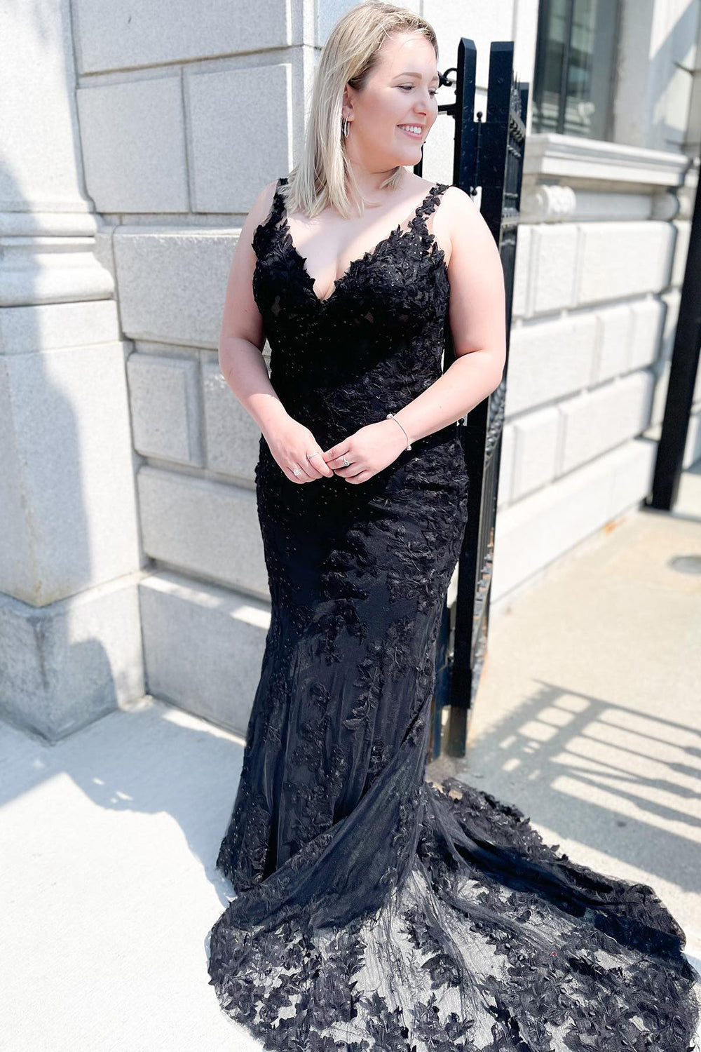 knee length dresses for ladies Charming Black Long Mermaid V-Neck Lace Tulle Open Back Prom Dress