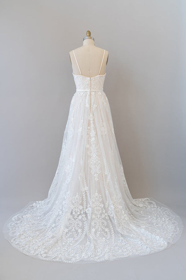 Chic Long A-Line Sweetheart Spaghetti Strap Appliques Tulle Wedding Dress Chic Long A-Line Sweetheart Spaghetti Strap Appliques Tulle Wedding Dress