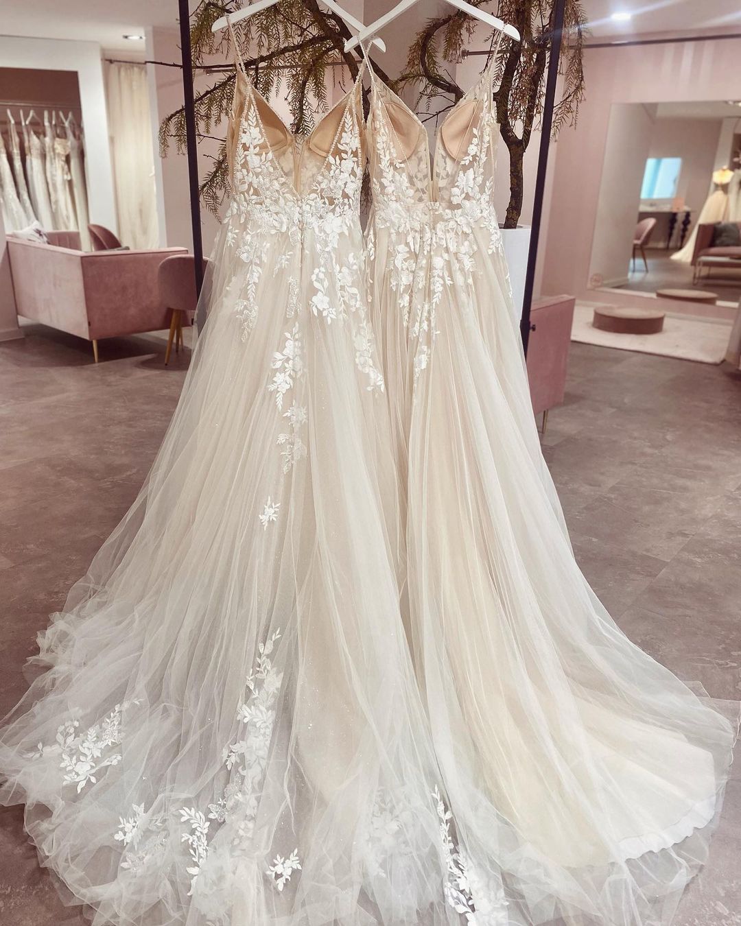 Chic Long Spaghetti Straps V-neck A-Line Tulle Wedding Dress With Appl BIZTUNNEL Chic Long Spaghetti Straps V-neck A-Line Tulle Wedding Dress With Appl BIZTUNNEL