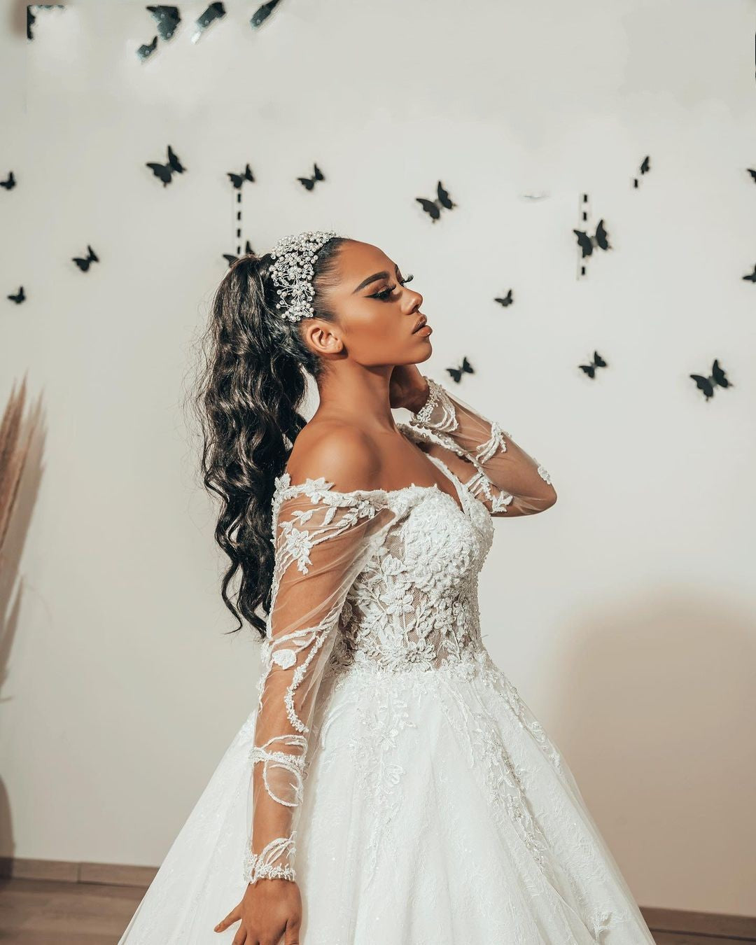 Classy Long A-Line Sweetheart Appliques Lace Tulle Wedding Dress with Sleeves Classy Long A-Line Sweetheart Appliques Lace Tulle Wedding Dress with Sleeves