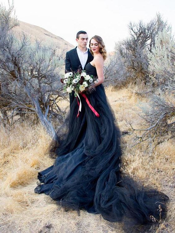 Elegant Long A-line Strapless Tulle Black Wedding Dress Elegant Long A-line Strapless Tulle Black Wedding Dress