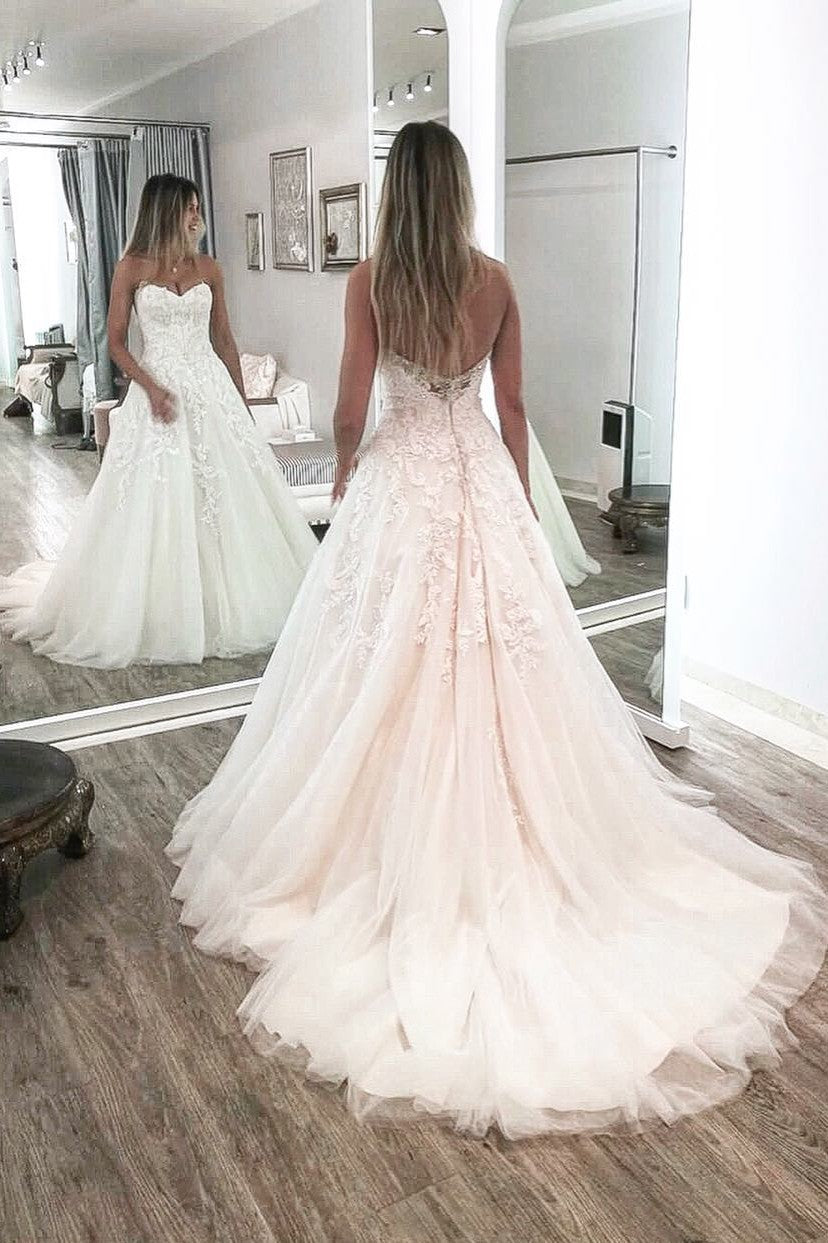 Long A-Line Sweetheart Tulle Wedding Dress With Appliques Lace