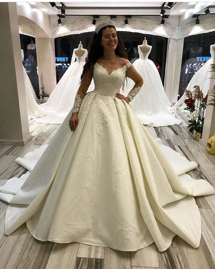 Elegant Long Princess Sweetheart Satin Wedding Dress with Sleeves Elegant Long Princess Sweetheart Satin Wedding Dress with Sleeves