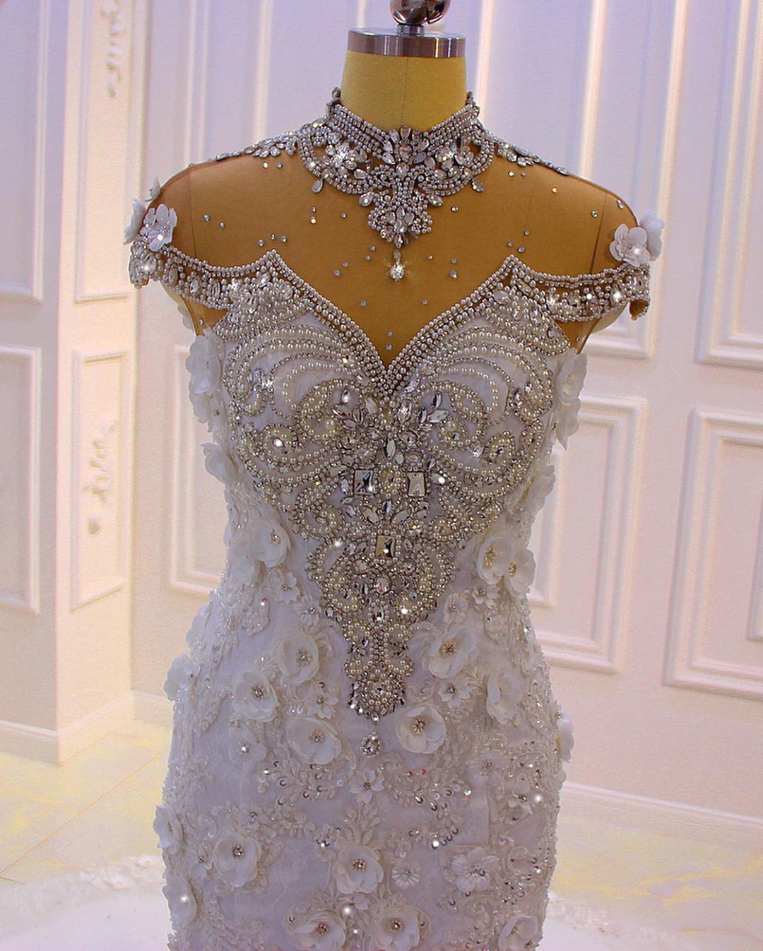 mermaid wedding dresses with lots of bling Luxurious Long Sleevess Beading Appliques Rhinestones Mermaid Wedding Dress with Sweep Train