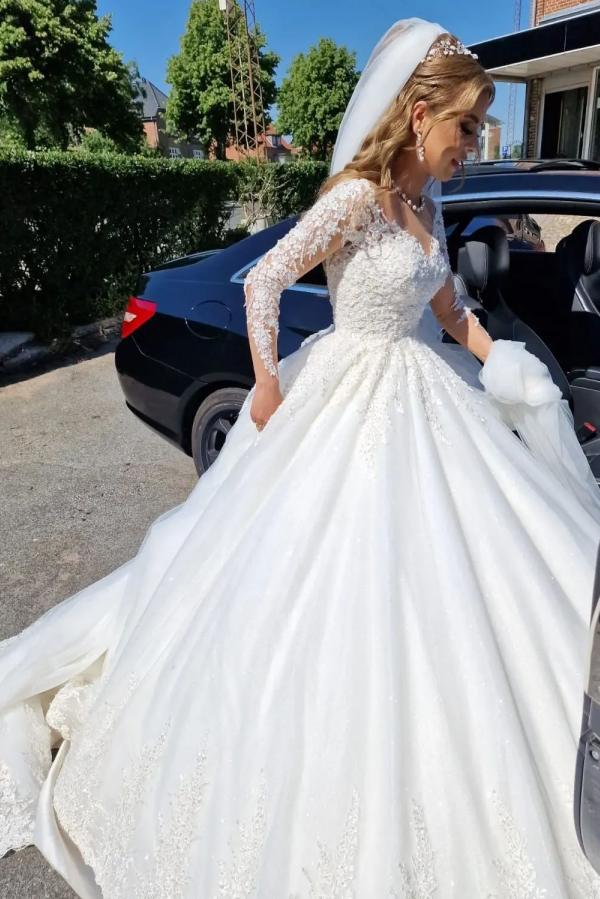 Elegant White V-Neck Wedding Dress with Hollow Lace – Timeless Bridal Gown