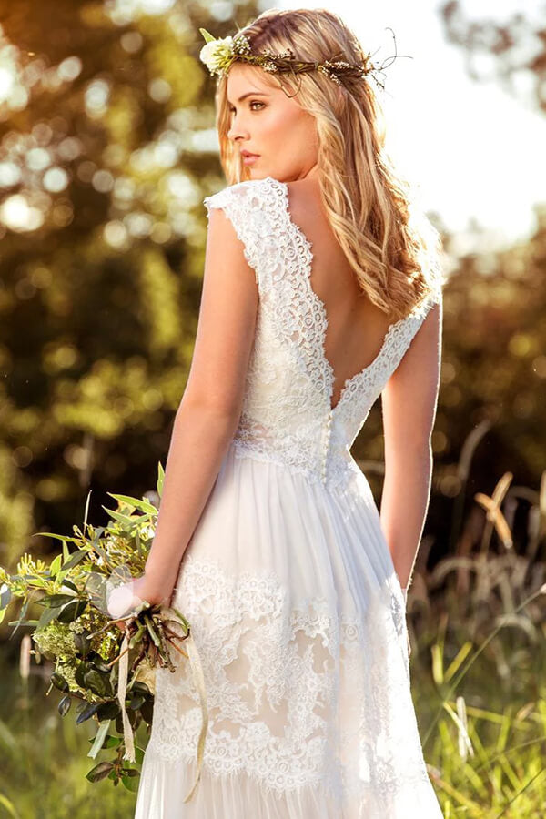 Latest Long A-line Sweetheart Empire Waist Lace Tulle Wedding Dress Latest Long A-line Sweetheart Empire Waist Lace Tulle Wedding Dress