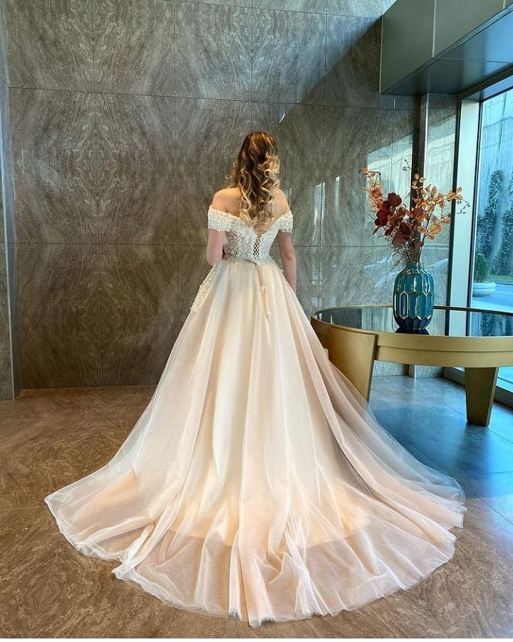 Long A-Line Sweetheart Off-The-Shoulder Backless Tulle Appliques Lace Wedding Dress Long A-Line Sweetheart Off-The-Shoulder Backless Tulle Appliques Lace Wedding Dress