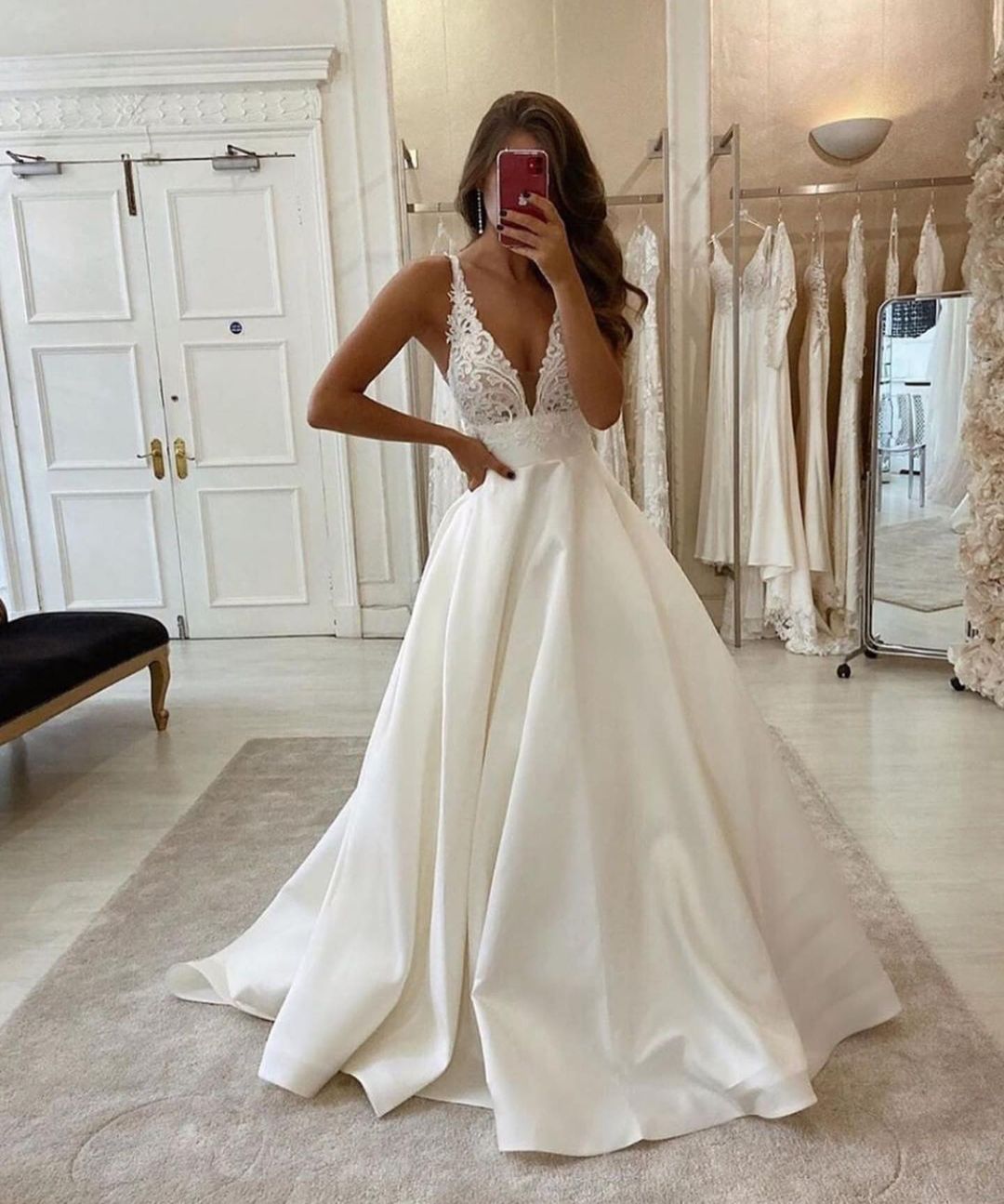chinese dress ladies Long A-Line V-Neck Spaghetti Straps Backless Wedding Dress with Pockets
