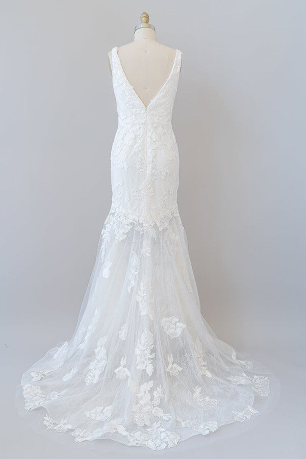 bustle for mermaid wedding dress Long Mermaid V-neck Appliques Tulle Lace Wedding Dress