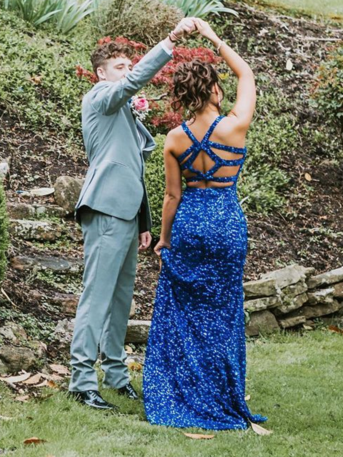 Long Mermaid V-neck Sequined Backless Prom Dress with Slit Blue Formal BIZTUNNEL Long Mermaid V-neck Sequined Backless Prom Dress with Slit Blue Formal BIZTUNNEL