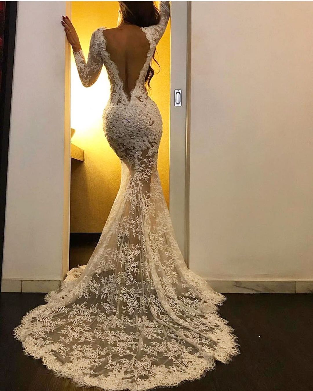Long Sleeves White Mermaid V-Neck Lace Formal Prom Dress with Slit Long Sleeves White Mermaid V-Neck Lace Formal Prom Dress with Slit