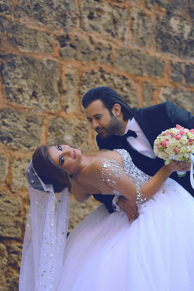Luxury Long Ball Gown Sweetheart Crystals Beading Wedding Dresses with Sleeves Luxury Long Ball Gown Sweetheart Crystals Beading Wedding Dresses with Sleeves