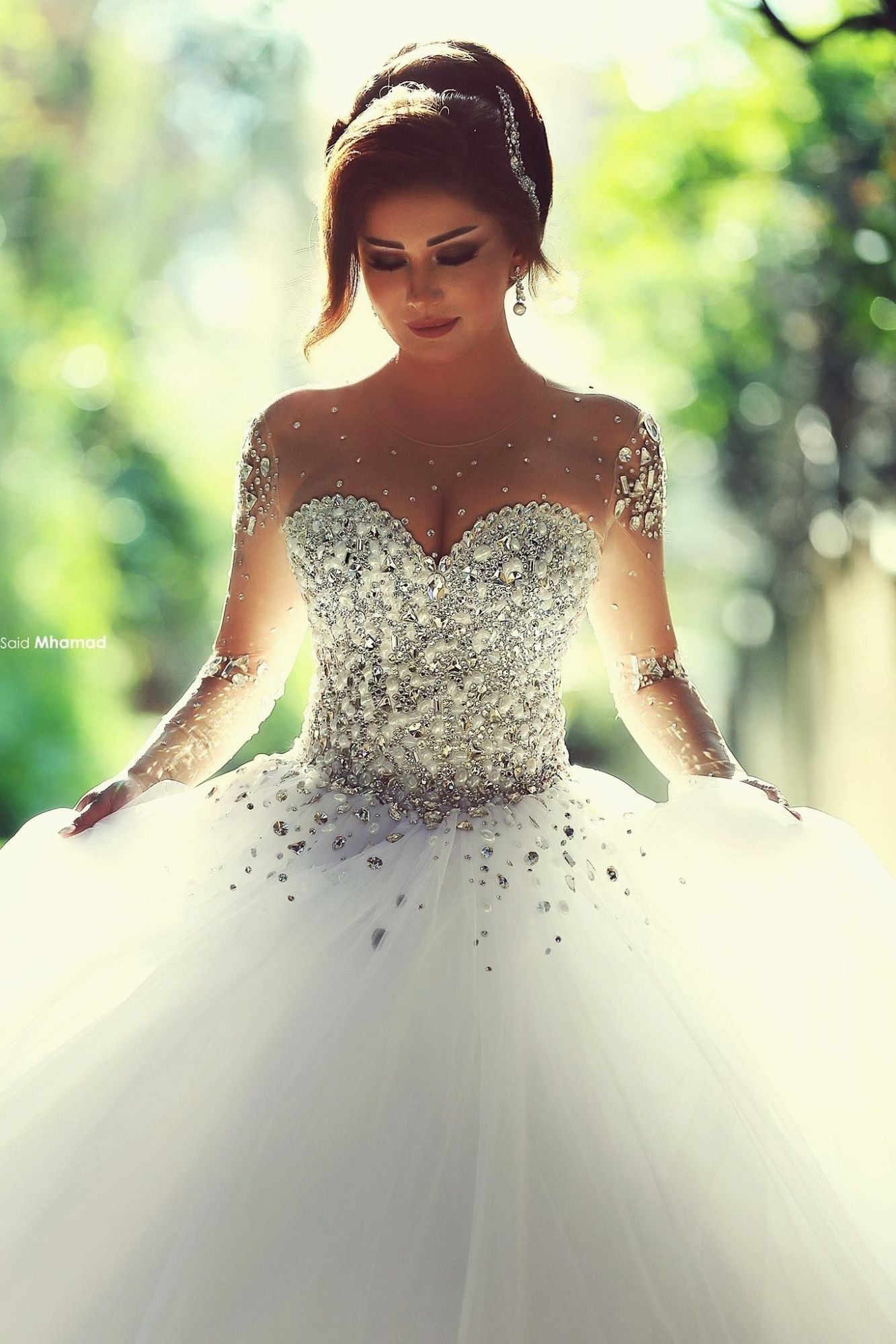 Luxury Long Ball Gown Sweetheart Crystals Beading Wedding Dresses with Sleeves Luxury Long Ball Gown Sweetheart Crystals Beading Wedding Dresses with Sleeves