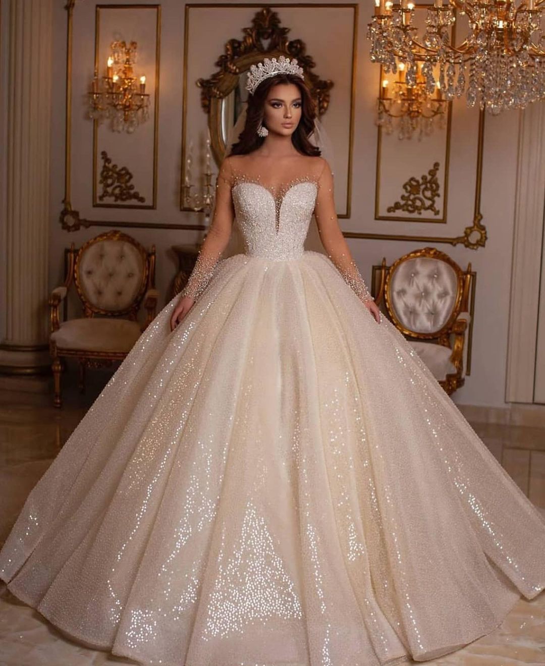 Luxury Long Ball Gown Sweetheart Sparkly Wedding Dress with Sleeves Luxury Long Ball Gown Sweetheart Sparkly Wedding Dress with Sleeves