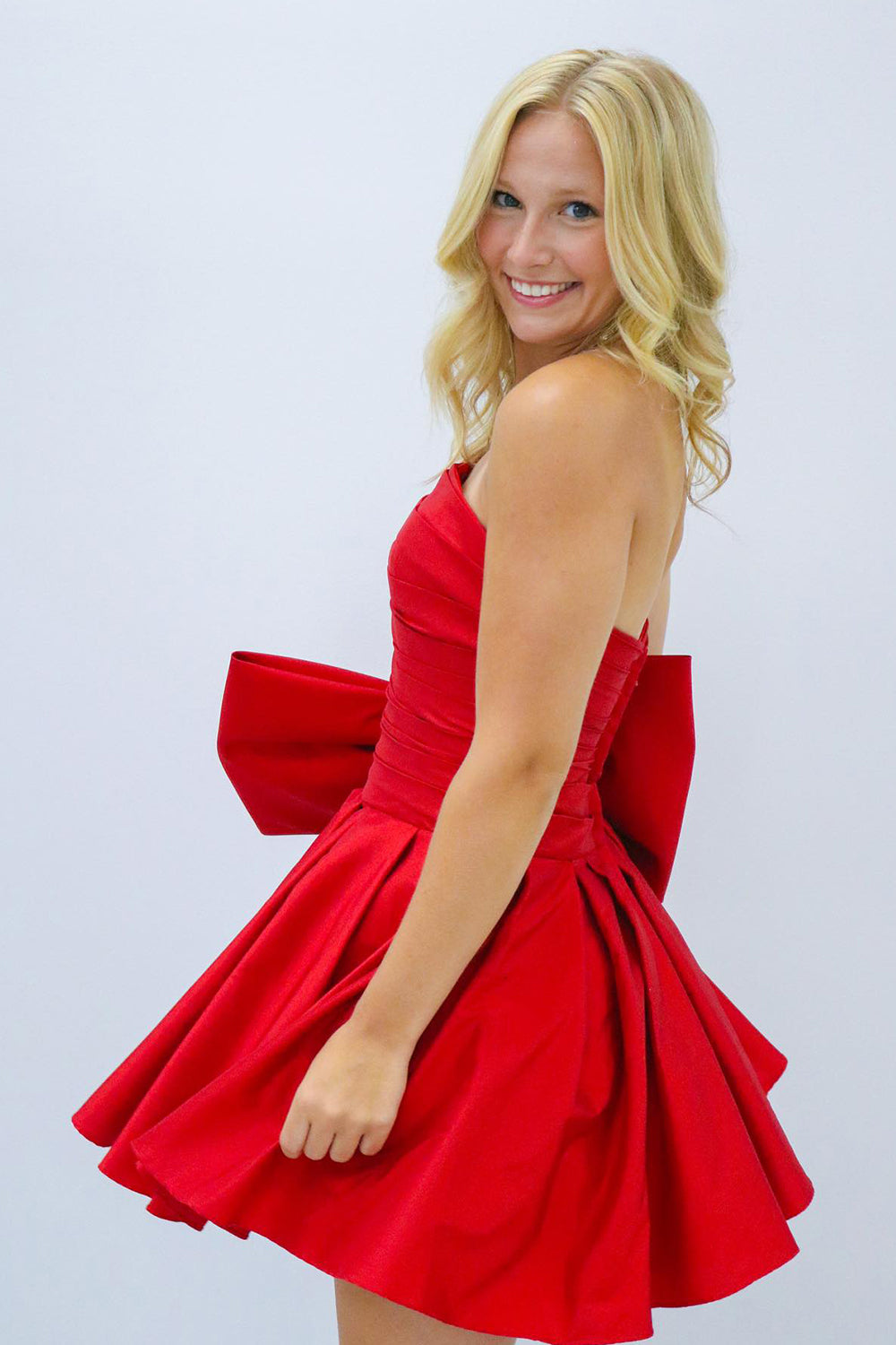Red Strapless A-Line Satin Short Homecoming Dress with Bowknot Red Strapless A-Line Satin Short Homecoming Dress with Bowknot