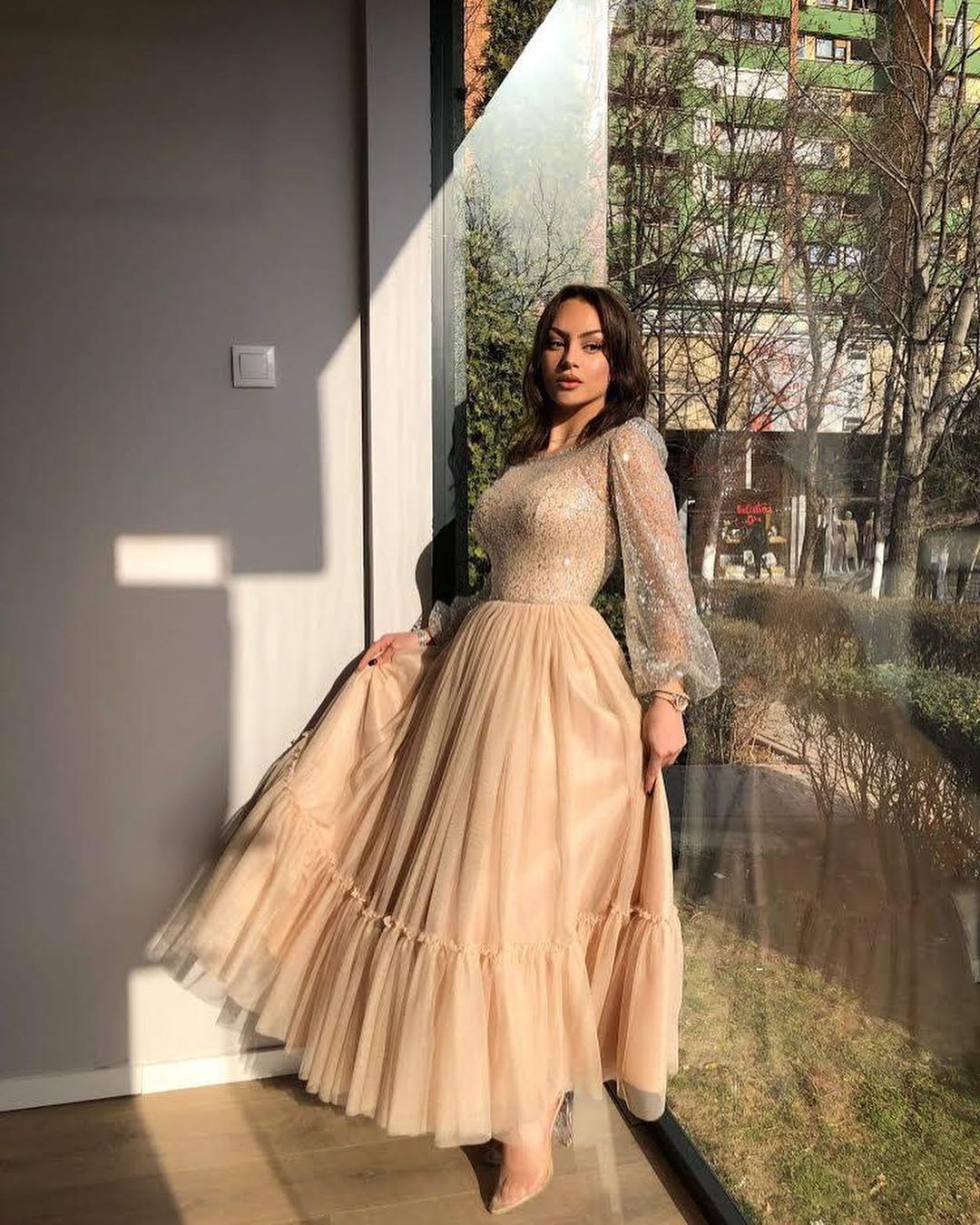 Short A-line Bateau Sequins Tea-length Tulle Prom Dresses with Sleeves – BIZTUNNEL