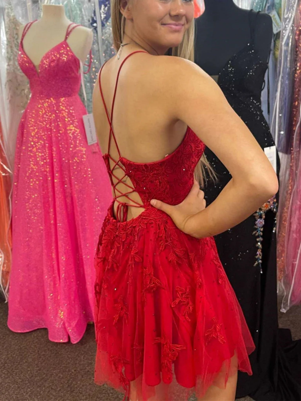 Short A-Line V Neck Backless Lace Prom Dresses Red Formal Homecoming Dresses