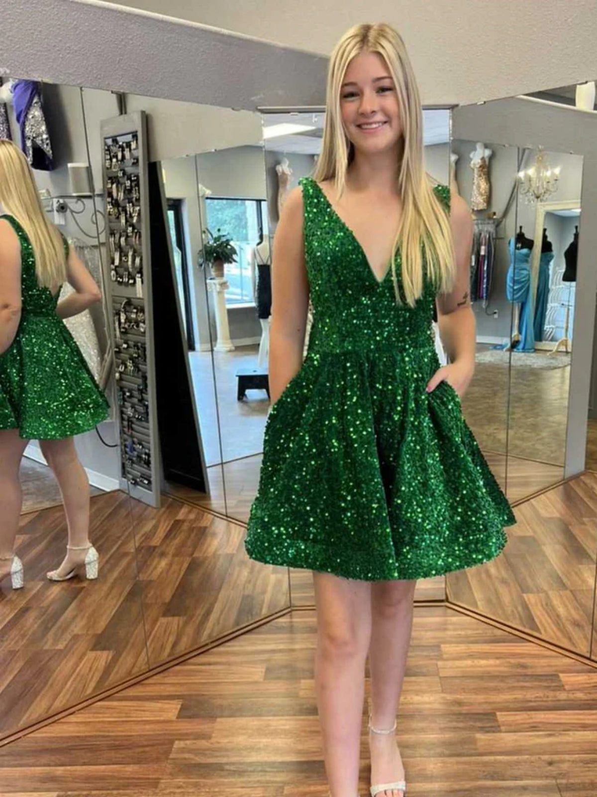 Short A-line V-neck Sequins Prom Homecoming Dresses with Pockets Short A-line V-neck Sequins Prom Homecoming Dresses with Pockets