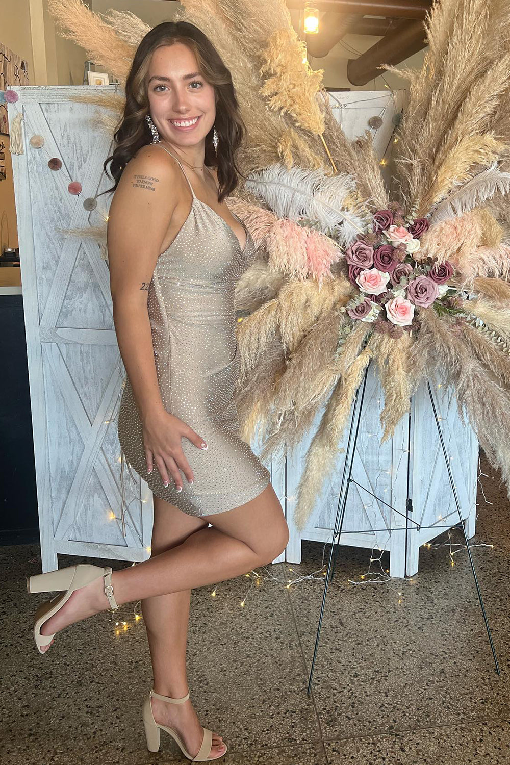 sparkly champagne dress short Amazon.com: Lace Homecoming Dress Sequin Sparkly Tiered Off Shoulder Womens Cocktail Evening Party Gown Mini Short Prom Dresses Champagne : Clothing, Shoes & Jewelry