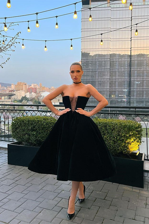 formal short dress with pockets Short Sweetheart Satin Backless Black Prom Dress with Pockets main image 0