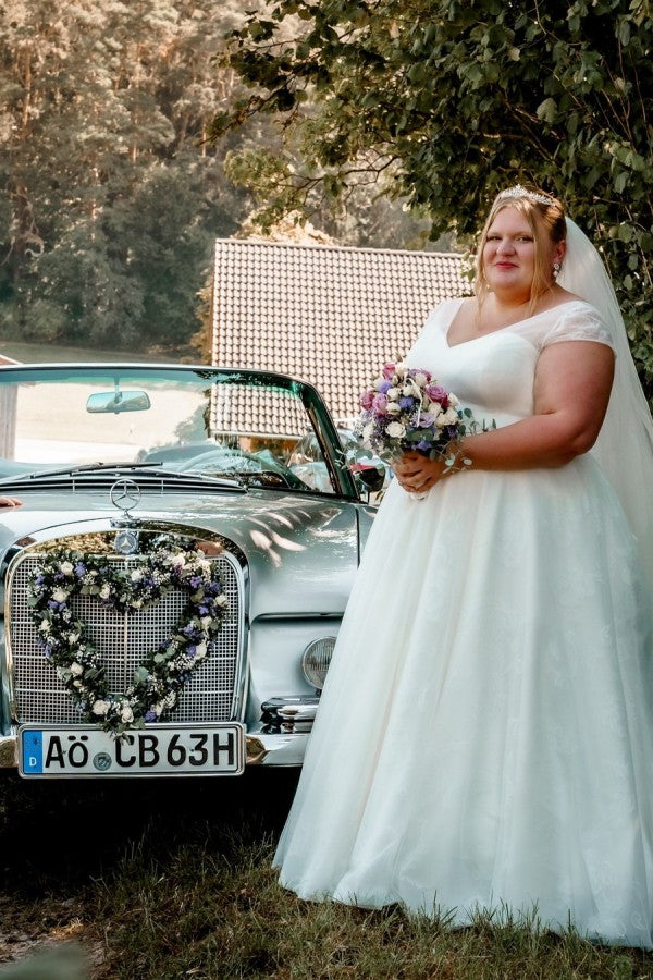 ball plus size dresses Plus Size Sweetheart Short Sleeves Ball Gown Wedding Dresses