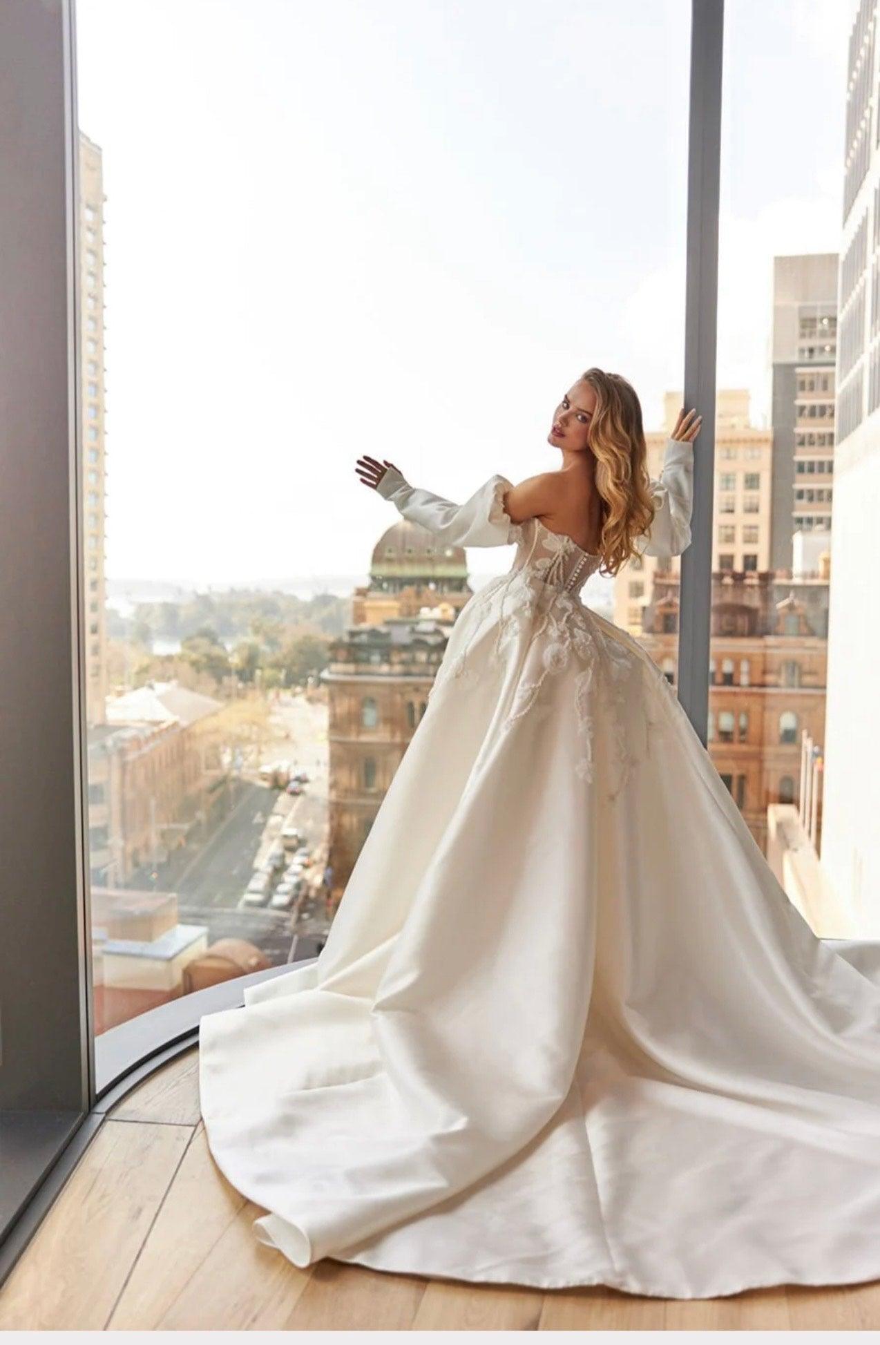 beaded appliques for wedding dresses White Ball Gown Off the Shoulder Beaded Appliques Lace Long Wedding Dresses