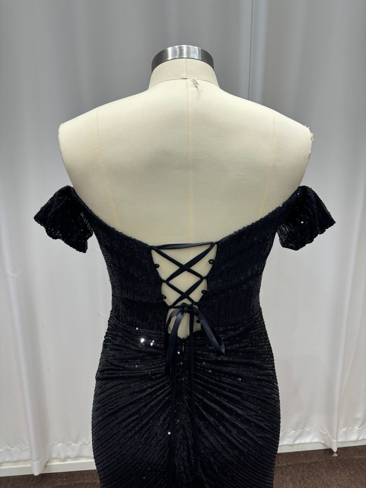 Long Off-the-Shoulder Mermaid Sequined Black Evening Dresses with Slit