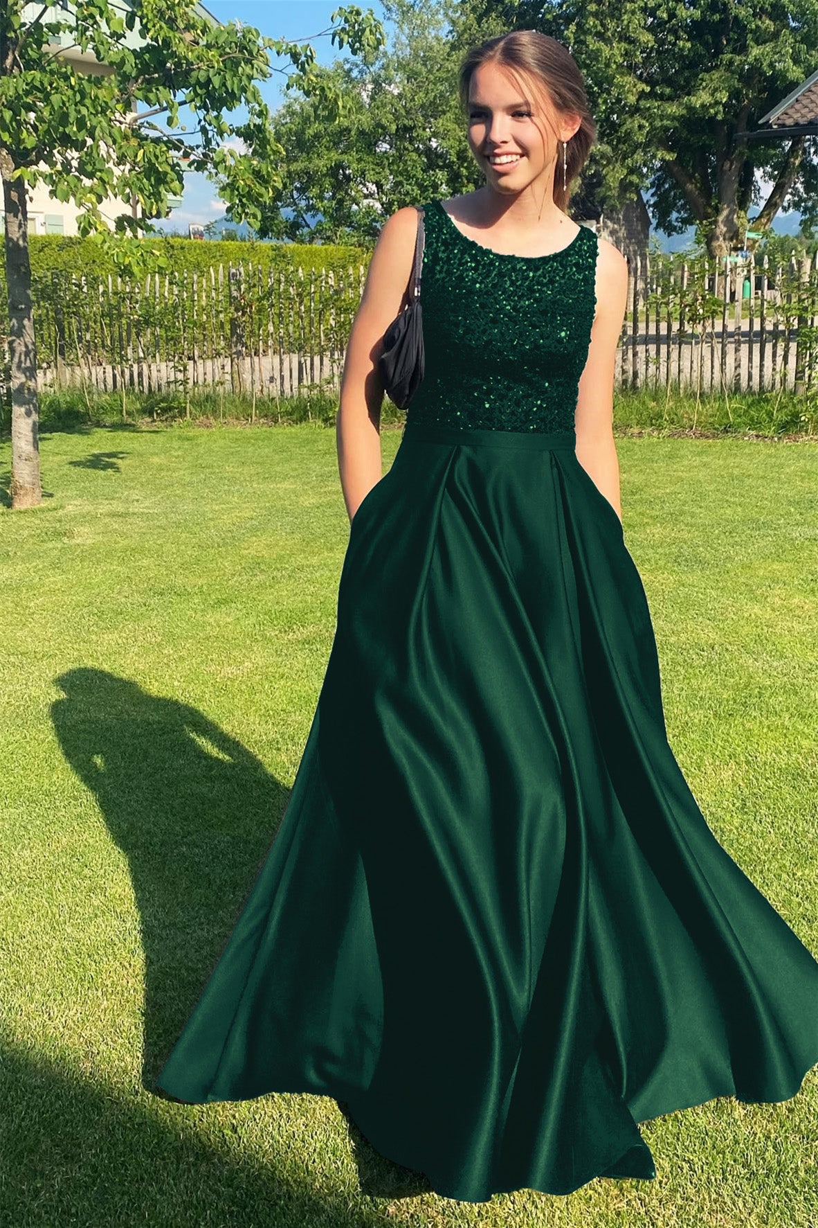 Biztunnel Black Sequined Sleeveless Scoop Neck A Line Long Prom Dress