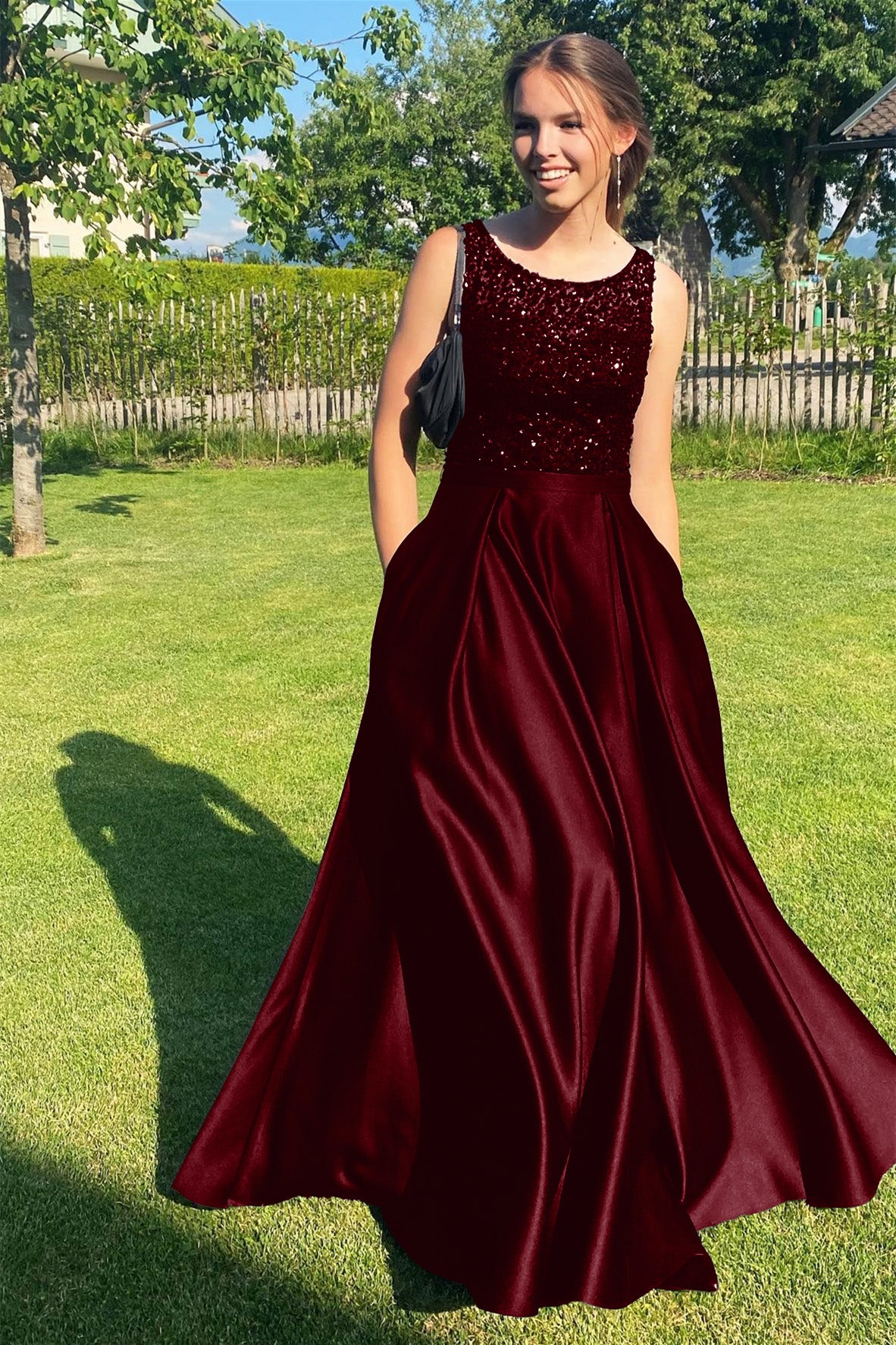 Biztunnel Black Sequined Sleeveless Scoop Neck A Line Long Prom Dress