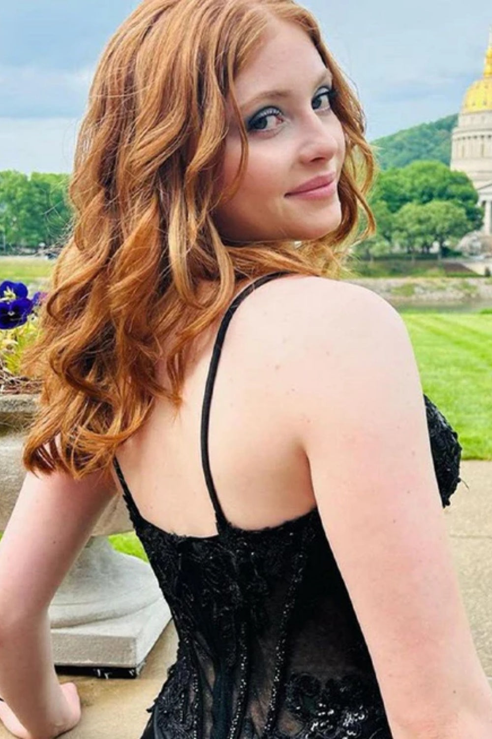 Biztunnel Black Spaghetti Strap Beaded Sleeveless Mermaid Evening Dress with Split