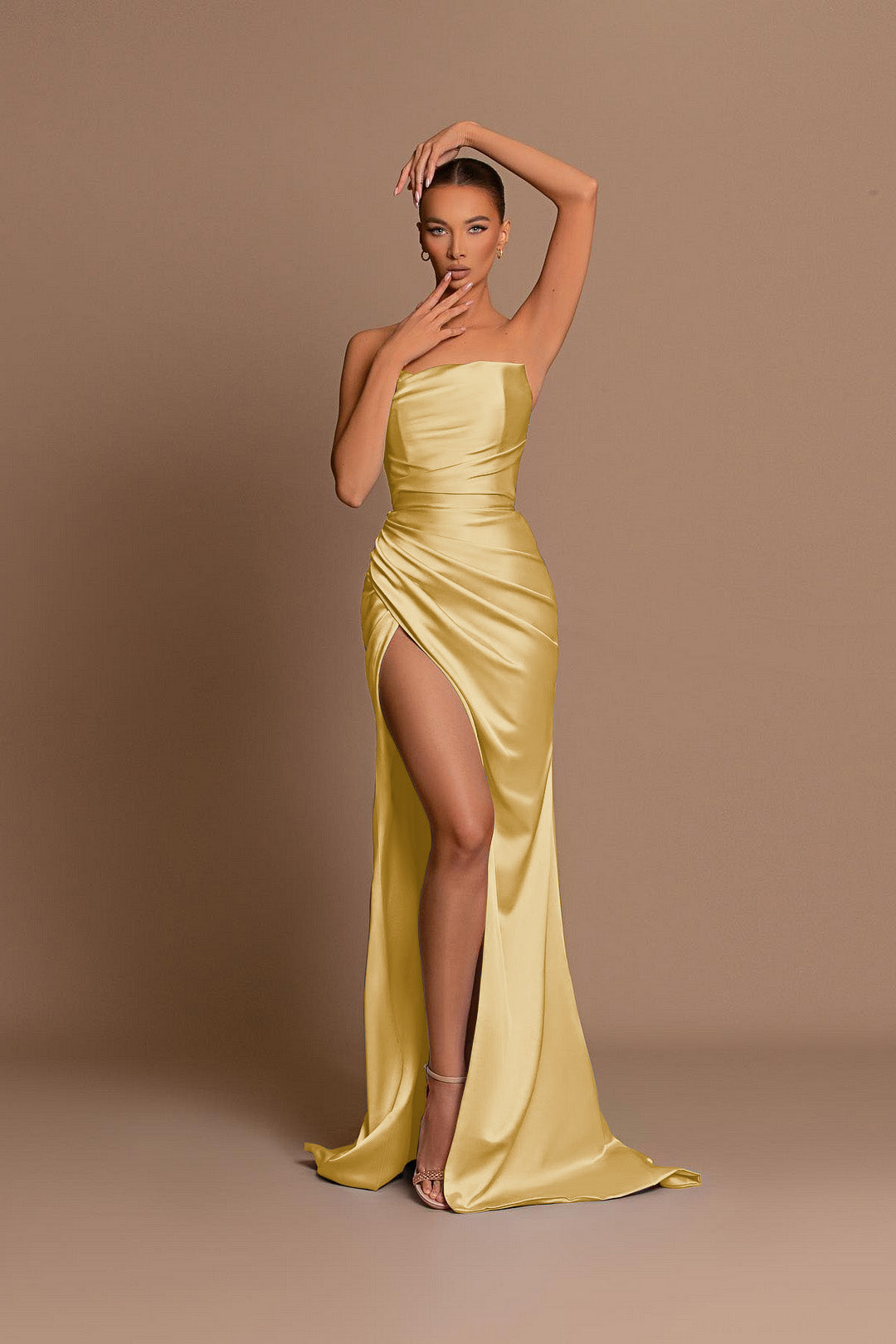 Biztunnel Elegant Long Mermaid Strapless Satin Evening Dress with Slit