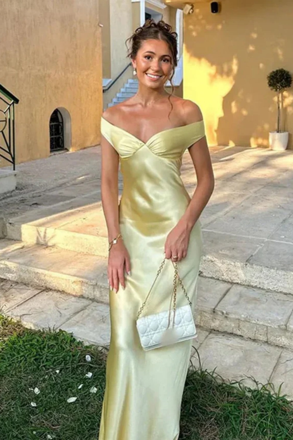 Biztunnel Elegant Satin Off-the-shoulder Backless Mermaid Prom Dress