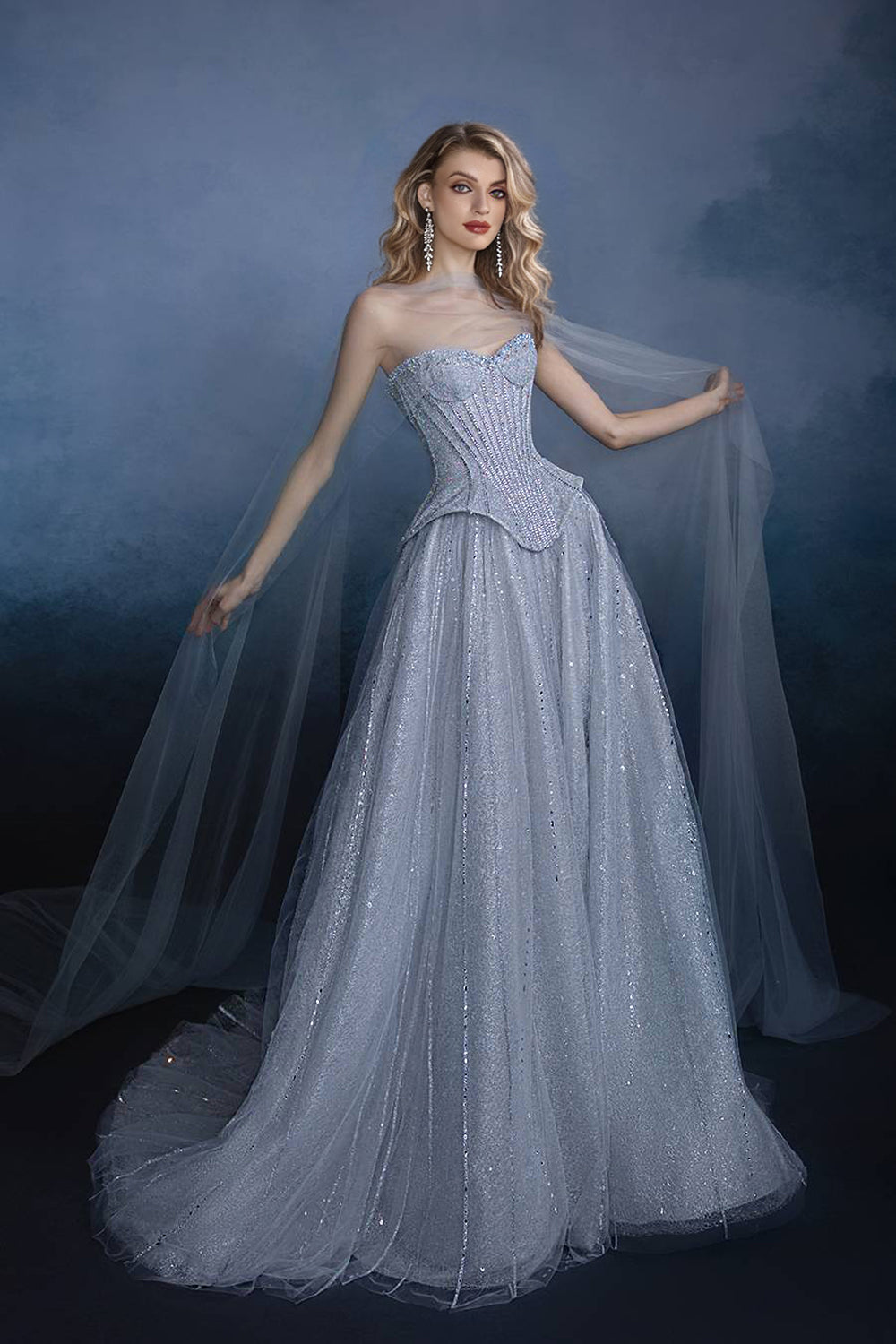 Biztunnel Elegant Sweetheart Tulle A-line Evening Dress with Rhinestones