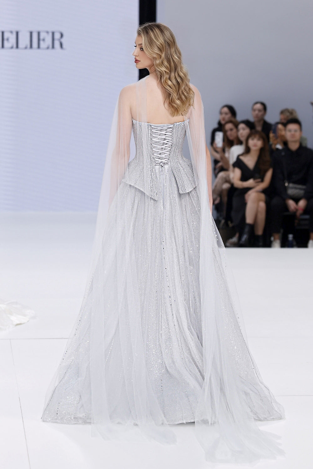 Biztunnel Elegant Sweetheart Tulle A-line Evening Dress with Rhinestones