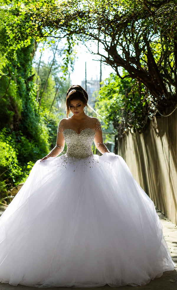 Luxury Long Ball Gown Sweetheart Crystals Beading Wedding Dress