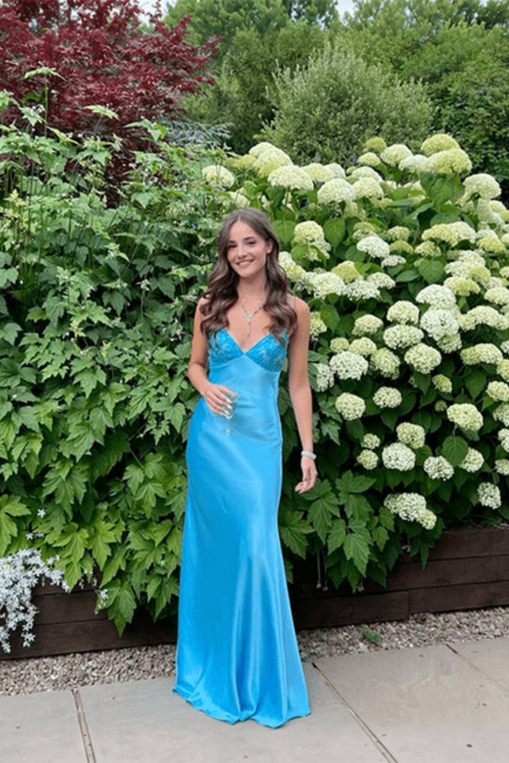 Biztunnel Simple V-neck Satin Spaghetti Straps Sheath Prom Dress