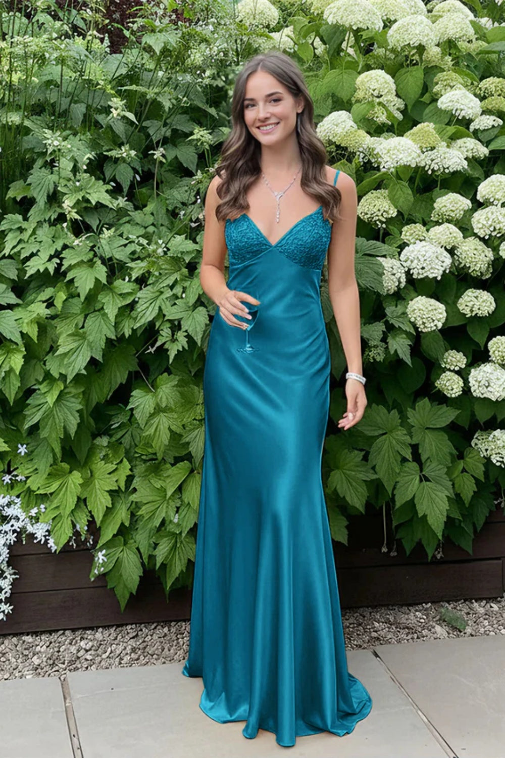 Biztunnel Simple V-neck Satin Spaghetti Straps Sheath Prom Dress