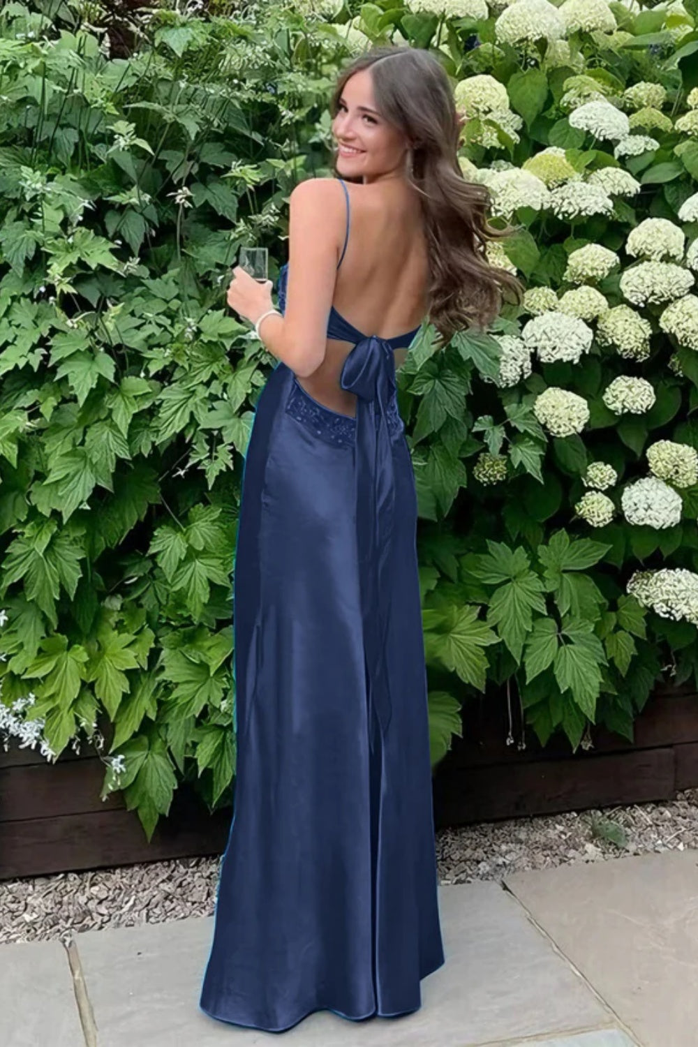 Biztunnel Simple V-neck Satin Spaghetti Straps Sheath Prom Dress