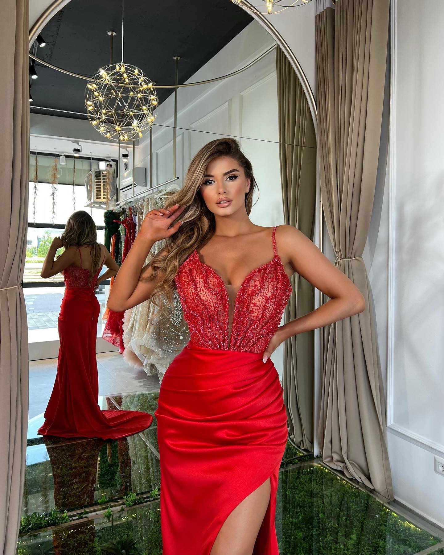 Biztunnel Sweetheart Mermaid Red Splitted Prom Dress with Embroideries