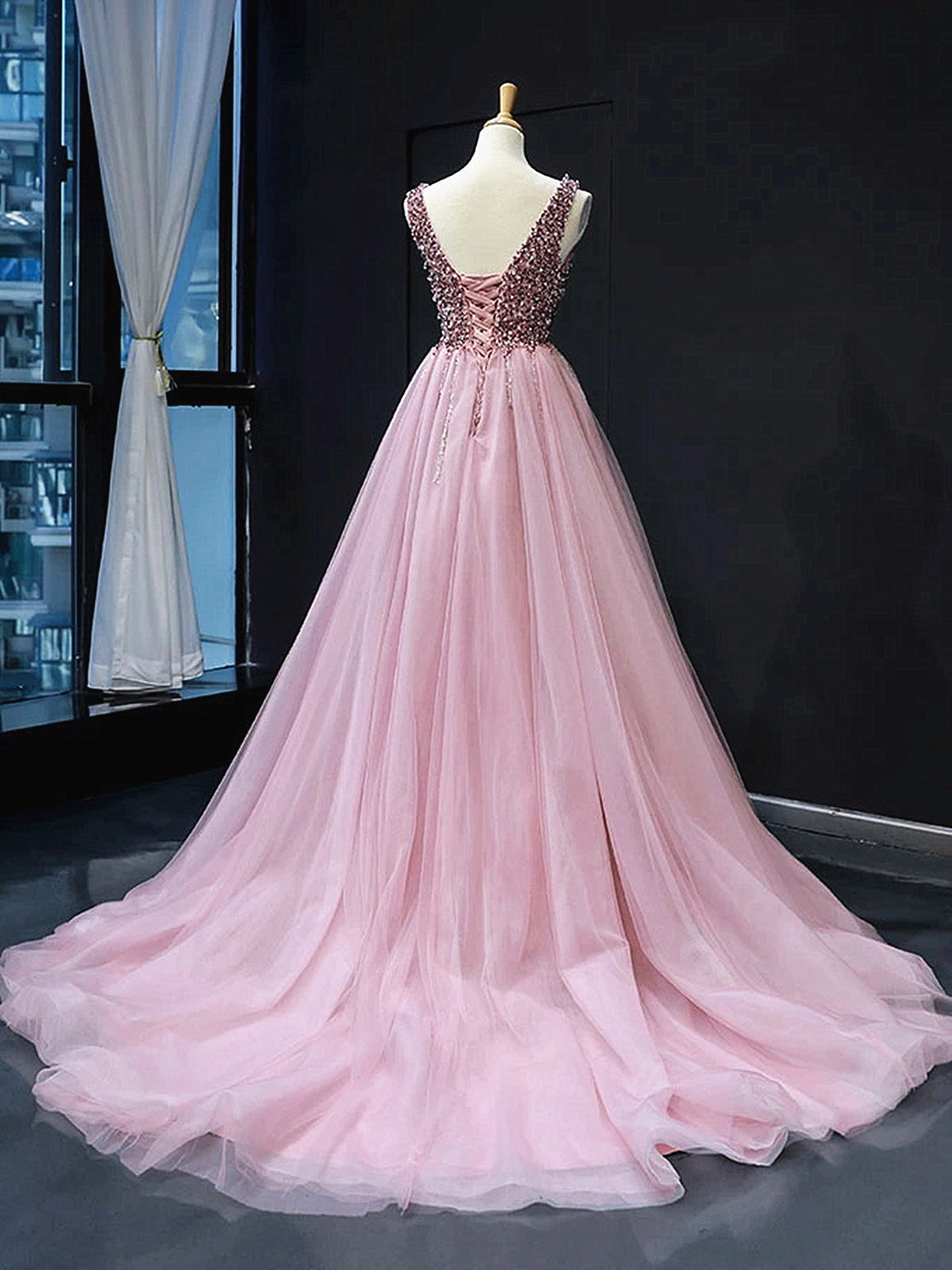 Carregar imagem no visualizador da galeria, A Line V Neck Tulle Beading Long Formal Prom Dresses with Corset Back-BIZTUNNEL
