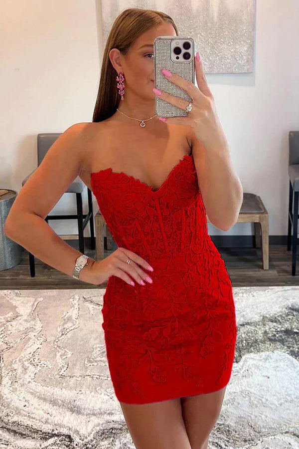 Sheath Sweetheart Red Short Homecoming Dress with Appliques