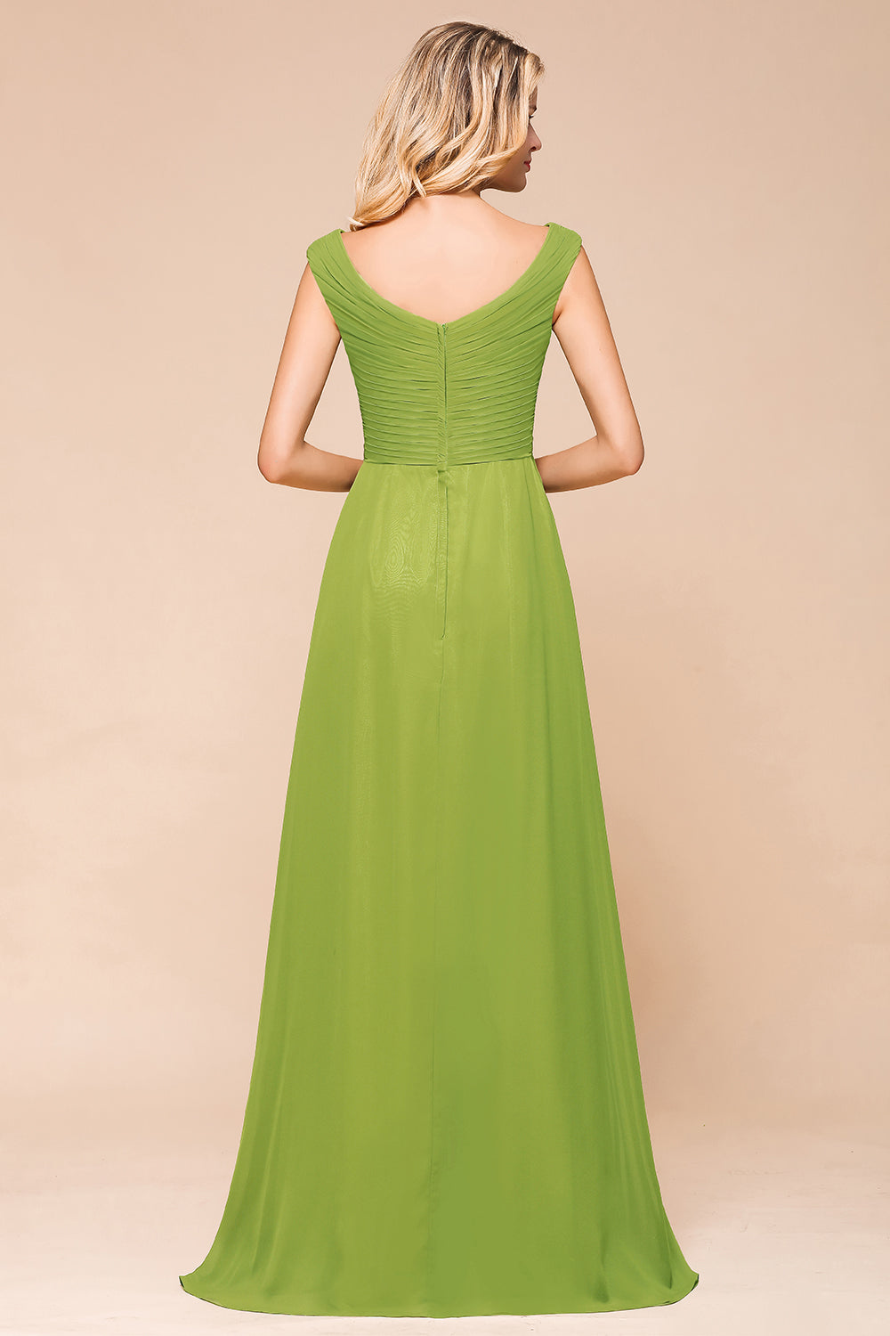 Carregar imagem no visualizador da galeria, Affordable Green A-line V-neck Chiffon Long Bridesmaid Dress-BIZTUNNEL
