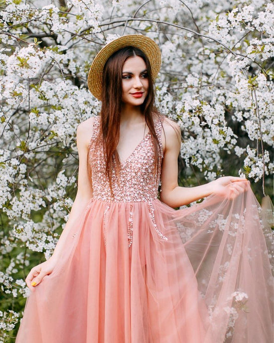 Awesome Long A-line V-Neck Beading Tulle Prom Dress with Slit-BIZTUNNEL