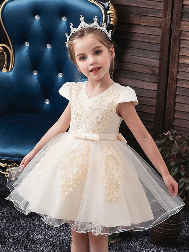 Ball Gown Cold Shoulder Short Sleeves Flower Girl Dresses with Applique