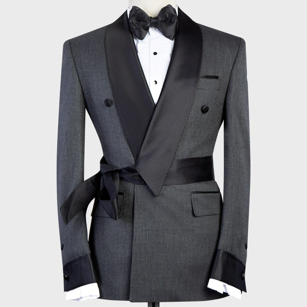 
                  
                    Basil Grey Fashion Two Pieces Bespoke Men Suits With Black Shawl Lapel
                  
                