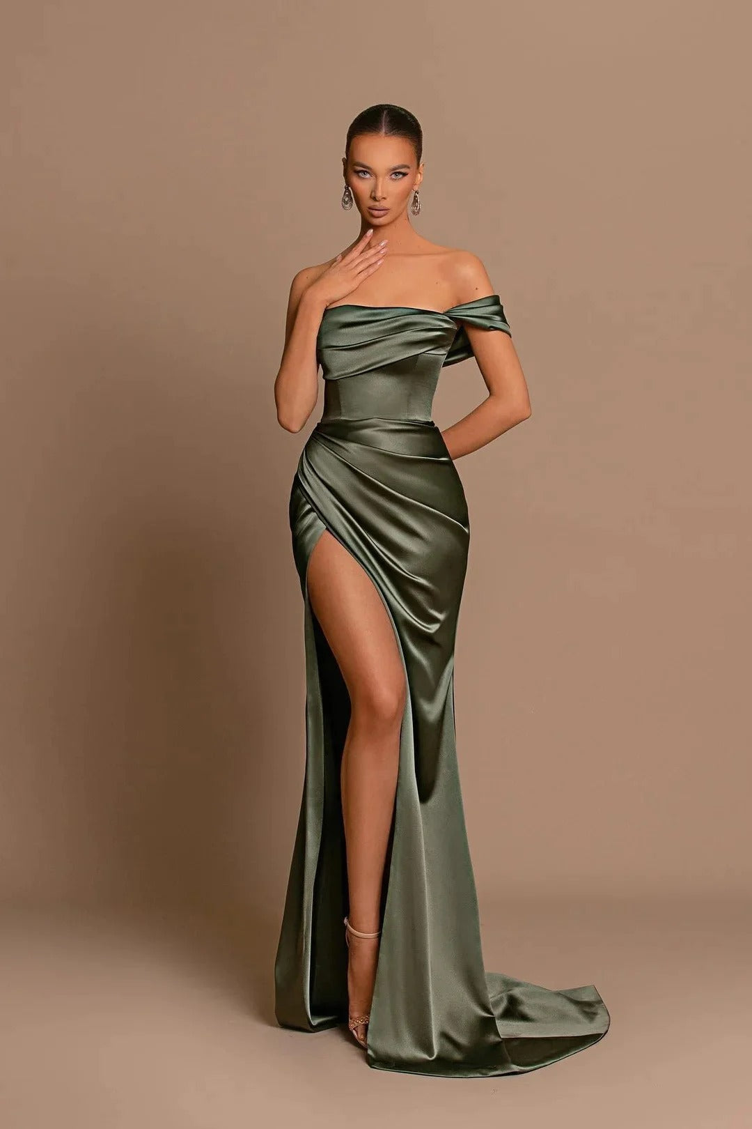 Carregar imagem no visualizador da galeria, Beautiful Long Mermaid One shoulder Satin Formal Prom Dress With Slit-BIZTUNNEL

