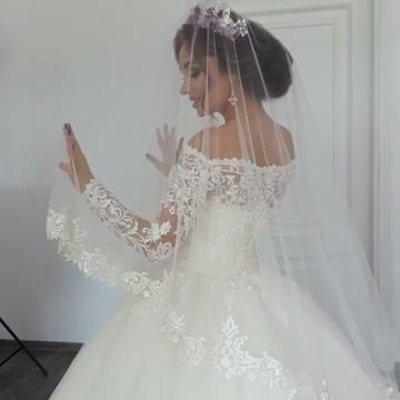 Charger l&amp;#39;image dans la galerie, Beautiful Long Sleeve Off the Shoulder Appliques Lace Princess Wedding Dress-BIZTUNNEL
