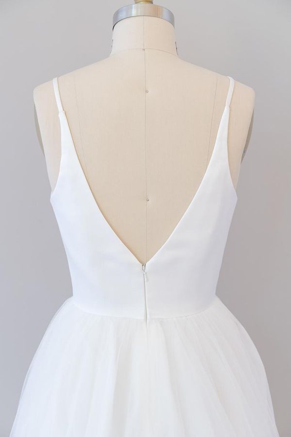 Charger l&amp;#39;image dans la galerie, Beautiful White Long A-line V-neck Tulle Backless Wedding Dress-BIZTUNNEL

