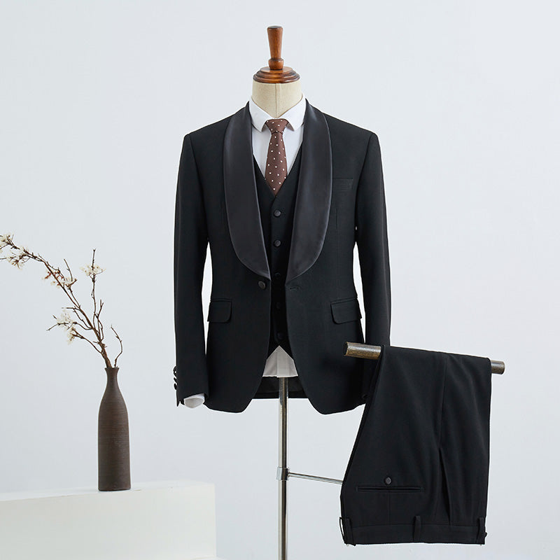 
                  
                    Bernie Classic Black 3 Pieces Bespoke Wedding Suit For Grooms
                  
                